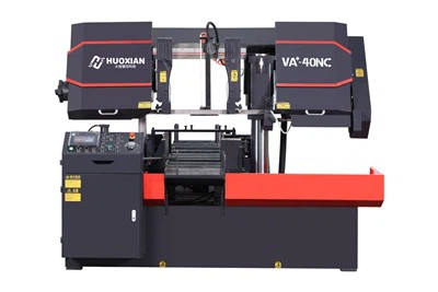 CNC-Bandsägemaschine